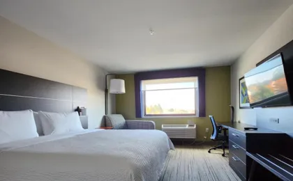 Holiday Inn Express & Suites Camas Vancouver