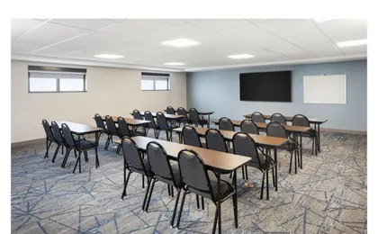 Holiday Inn Express Cleveland Airport - Brook Park