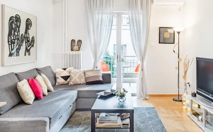 Koukaki Apartment with a Sunny Balcony, Near the Acropolis
