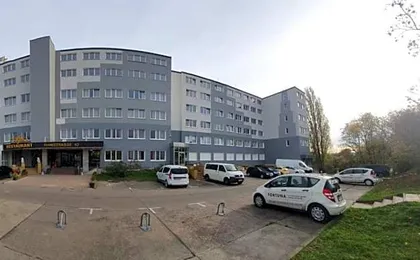 R&B Hotel
