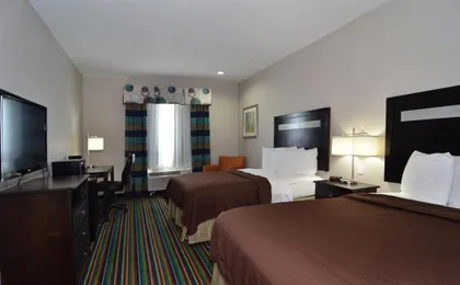 Quality Inn & Suites Kenedy - Karnes City