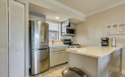2 Mi to Tigertail Beach! Resort-style Gem w/ Pool