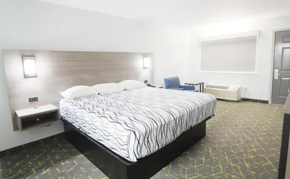 Americas Best Value Inn Roland Hotel