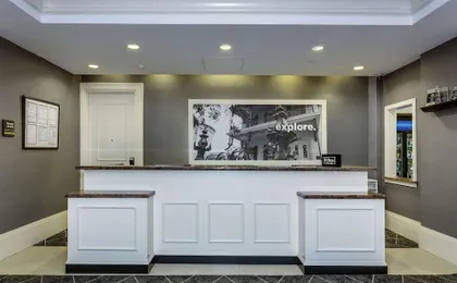 Hampton Inn & Suites Mobile- Downtown Historic District