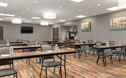 Homewood Suites By Hilton - Charlottesville