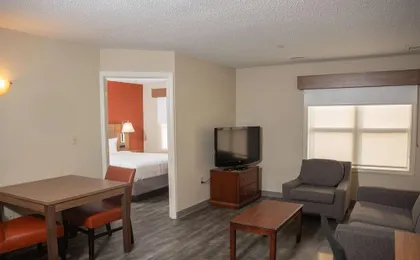 Hawthorn Suites by Wyndham Erie