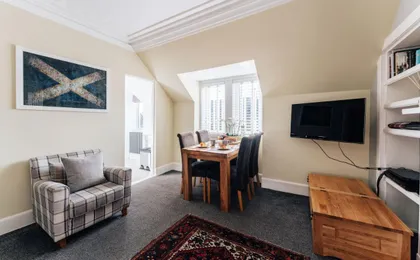 Luxury Inverness Central Apartment Private Parking