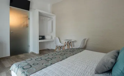 Oasis Hotel Santorini