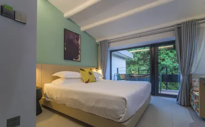 Blooming Lotus Hostel