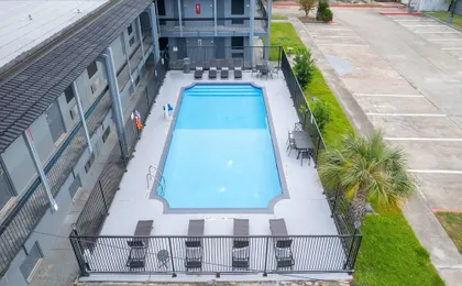 Super 8 by Wyndham Texas City/Galveston Area