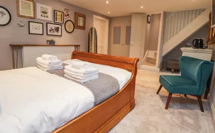 Ismay Lounge Apartment- Titanic Interest Beach View