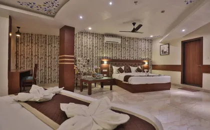 Hotel Candle Wood