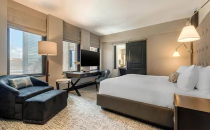 Cambria Hotel Houston Downtown Convention Center