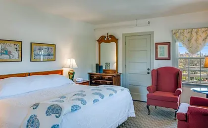 First Colony Inn