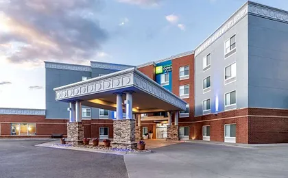 Holiday Inn Express & Suites Denver North - Thornton By IHG