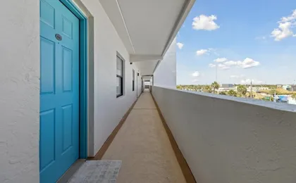 Boardwalk 401