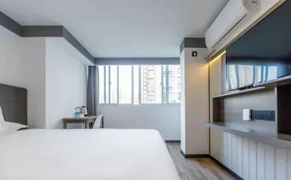 Yunji Hotel