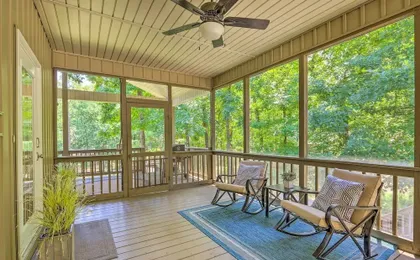 Waterfront Eatonton Escape w/ Private Hot Tub!