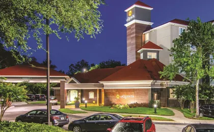 La Quinta Inn & Suites by Wyndham Orlando UCF