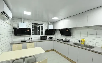SMART Hotel (Xujiahui Shanghai Stadium)