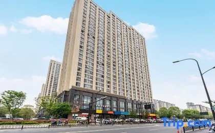 Sichuang Youth Hotel (Hangzhou Jianshe Third Road Subway Station)