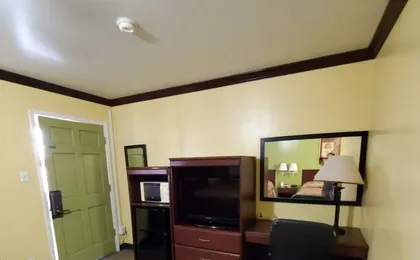 Vanguard Motel