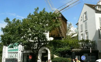 Abbesses Montmartre Apartment