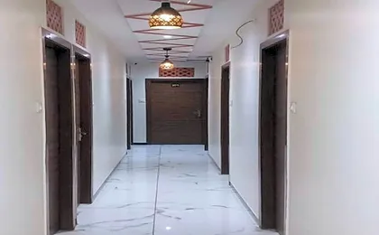 Hotel Raheja Residency