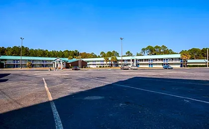 Motel 6-Tifton, GA