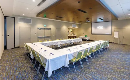 Holiday Inn Express & Suites Sturbridge By IHG
