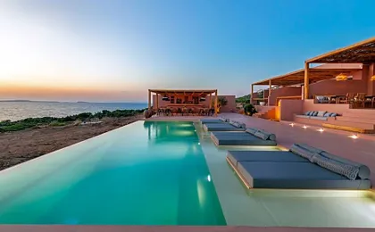 Akre Hotel - Designed for Adults