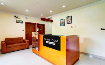 Super Townhouse Mg Road Near Commercial Street