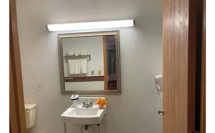 Motel 6 Elkhart, IN