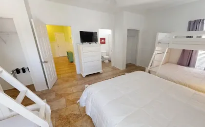 Toes In The Sand 4 Bedroom Home