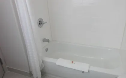 Grand Forks Lodge And Suites