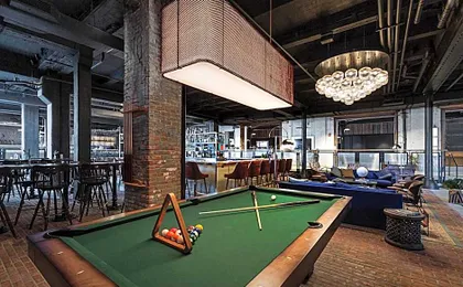 Crossroads Hotel