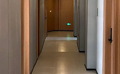 Dayin Youth Hostel -Near French Concession Tianzifang Xintiandi -Social Area -Bar -Café -Free Laundry Luggage Storage -24H Front Desk - English Service
