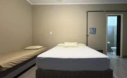 Suite 04 - Hospedagem Guaruja