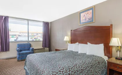 Days Inn by Wyndham Arlington Pentagon