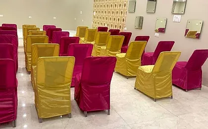 FabHotel 7th Crossing