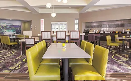 La Quinta Inn & Suites by Wyndham Dallas Plano West