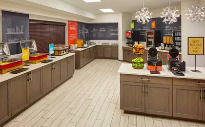 Hampton Inn and Suites Nashville Airport