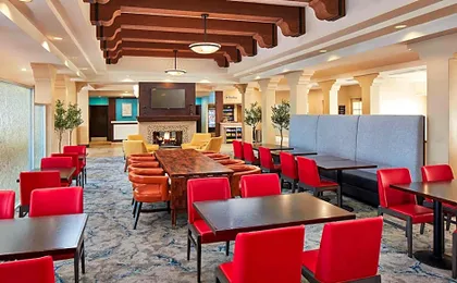Hilton Garden Inn Valencia at Six Flags