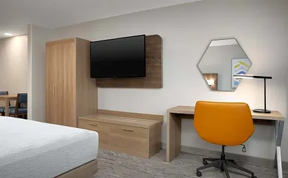 Holiday Inn Express & Suites Chambersburg By IHG