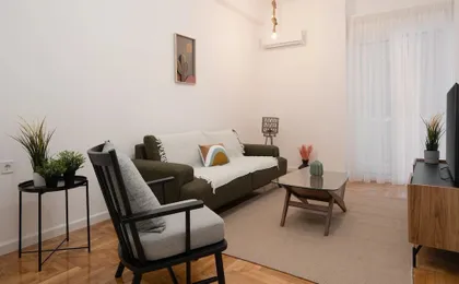 LIV - Comfortable Stylish Escape in Pagrati