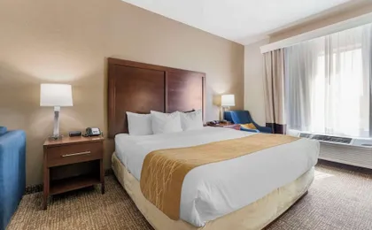 Comfort Inn & Suites