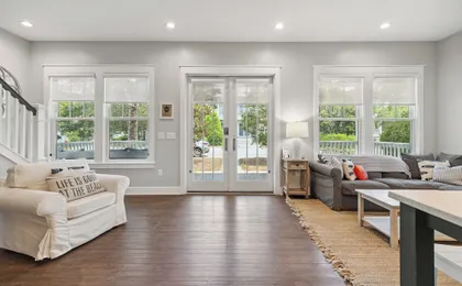 Aquamarine! Sleeps 12! Close to Community Pool! Private Beach Access!