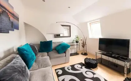 Cosy London Apartment Near River Thames