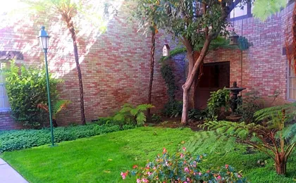 Anaheim Majestic Garden Hotel