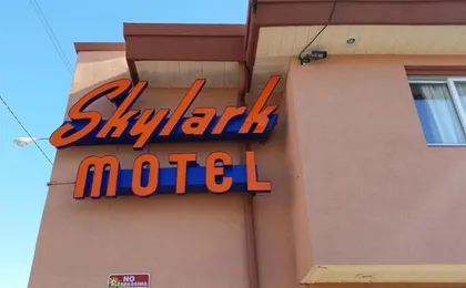 Skylark Motel Chicago Midway Airport